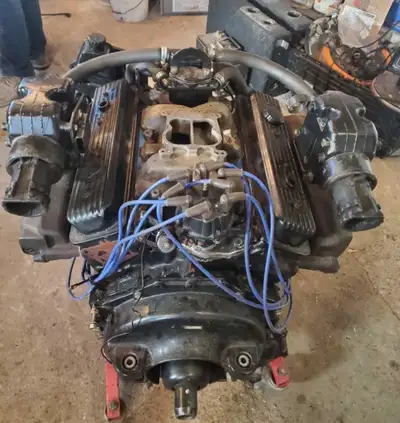 Complete marine 5.7L (350 c.i.) excellent condition. Good compression, comes with exhaust manifolds,...