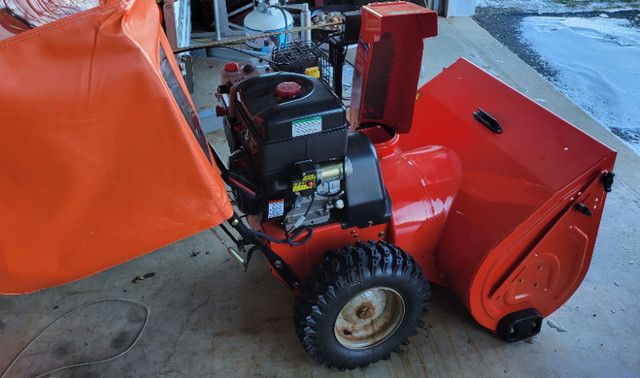 Ariens 28 Professional Series Snowblower for sale in Snowblowers in Fredericton - Image 2
