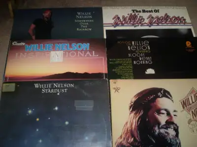 7- WILLIE NELSON ( VINYL ALBUMS LP's ) 1970's - 1981, View more