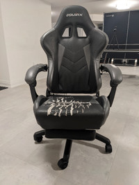 Dowinx PU Leather Gaming Chair