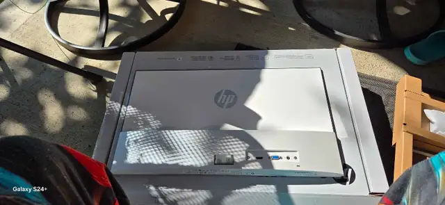 24" HP monitor63234778819459121