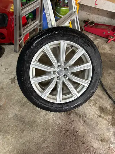 Genuine Audi Rims and Continental Snow Tires. Came off 2021 SQ7 but will fit many vehicles. Tire siz...