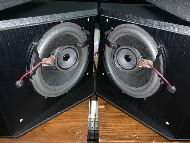 Vtg 1985 Bose 4.2 Stereo Everywhere Bookself Reflecting speakers in Speakers in Markham / York Region - Image 5