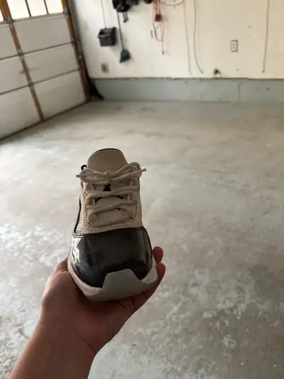 Jordan 11 Size 6