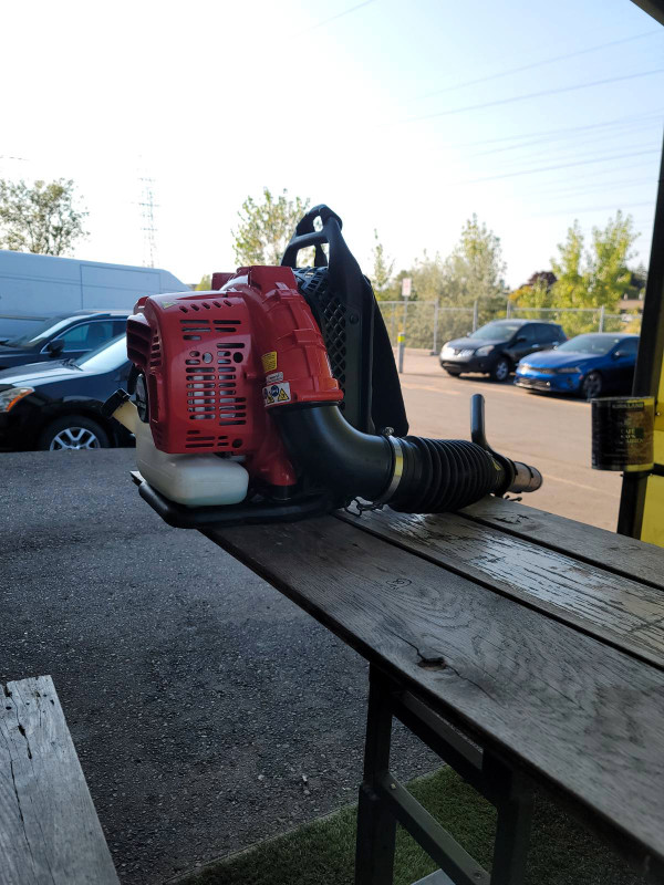 Gasoline Backpack Wind Blower. in Lawnmowers & Leaf Blowers in City of Toronto - Image 2