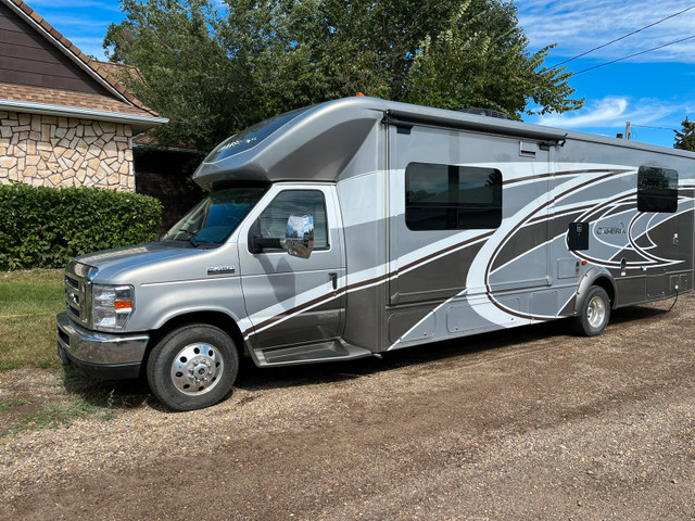 2019 Winnebego Cambria 30J | RVs & Motorhomes | Calgary | Kijiji