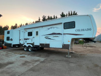 2008 Colorado 32QB Fifth Wheel Trailer