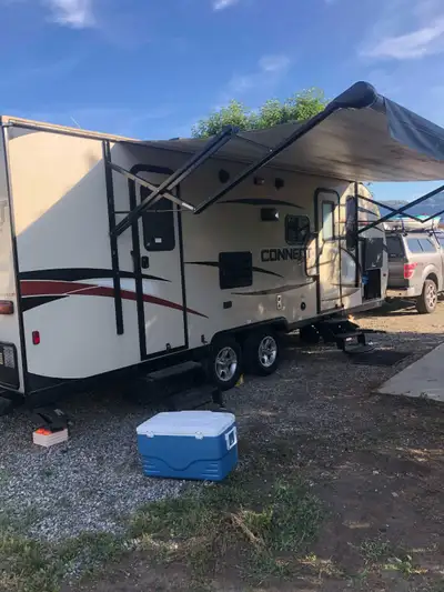 Bought a new trailer, motivated to sell! Downsizing after the kids have moved out, and this fantasti...