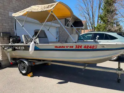 Fishing Boat with Console, Humminbird Fish & Depth Finder, Fish Well. Trailer with spare tire, Rod H...