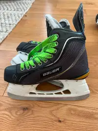 Bauer Hockey Skates - skate size US 3.5 / US shoe size 4.5