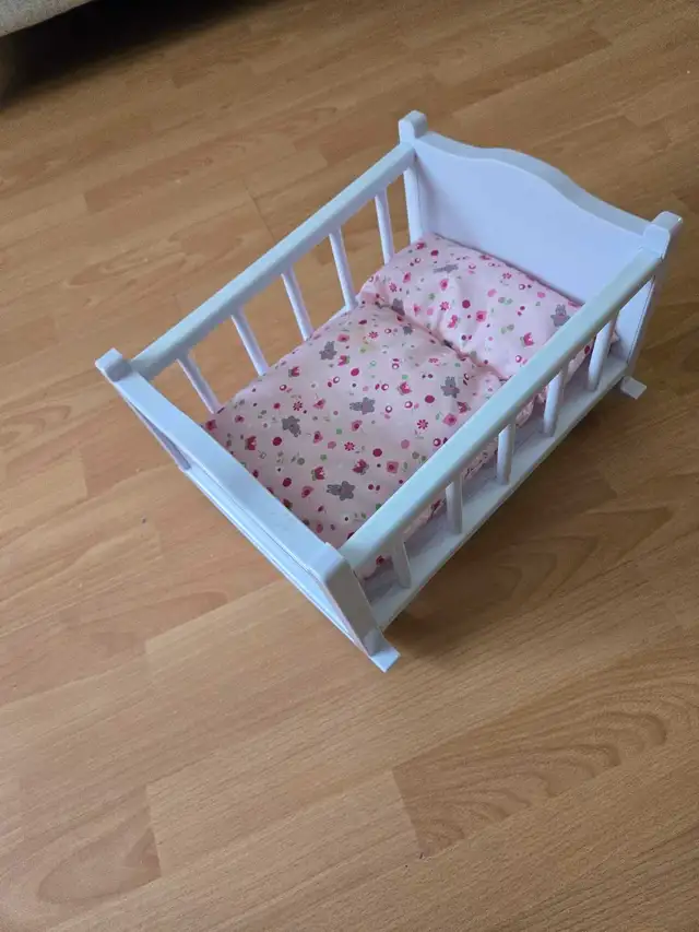 corolle doll cradle in Toys & Games in Muskoka - Image 3
