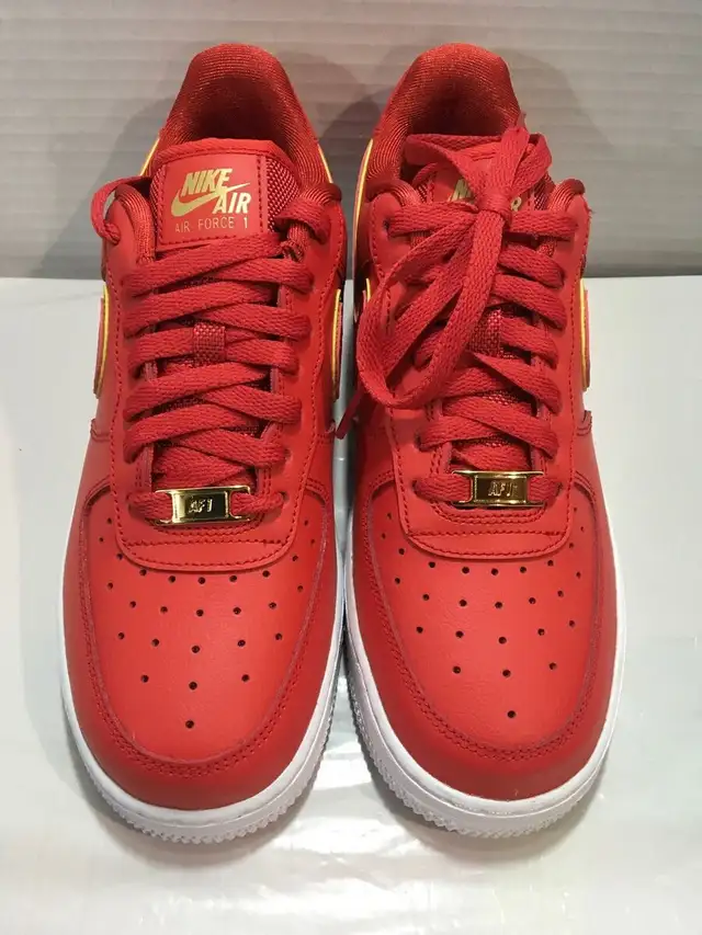 Women's Nike Air Force 1 '07 University Red Gold Size 7.5628632684995861211