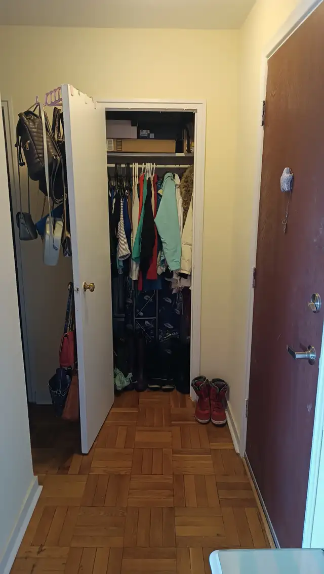  LEASE ASSIGNMENT: Spacious Bachelor Apartment $1,615/month in Long Term Rentals in City of Toronto - Image 6