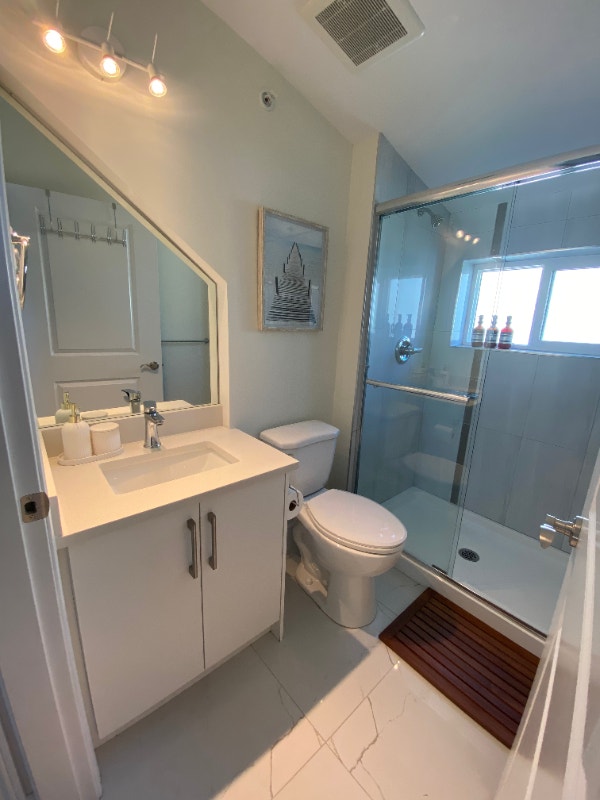 Furnished 3 Bedroom 1.5 Bath Laneway House For Rent Long Term Rentals