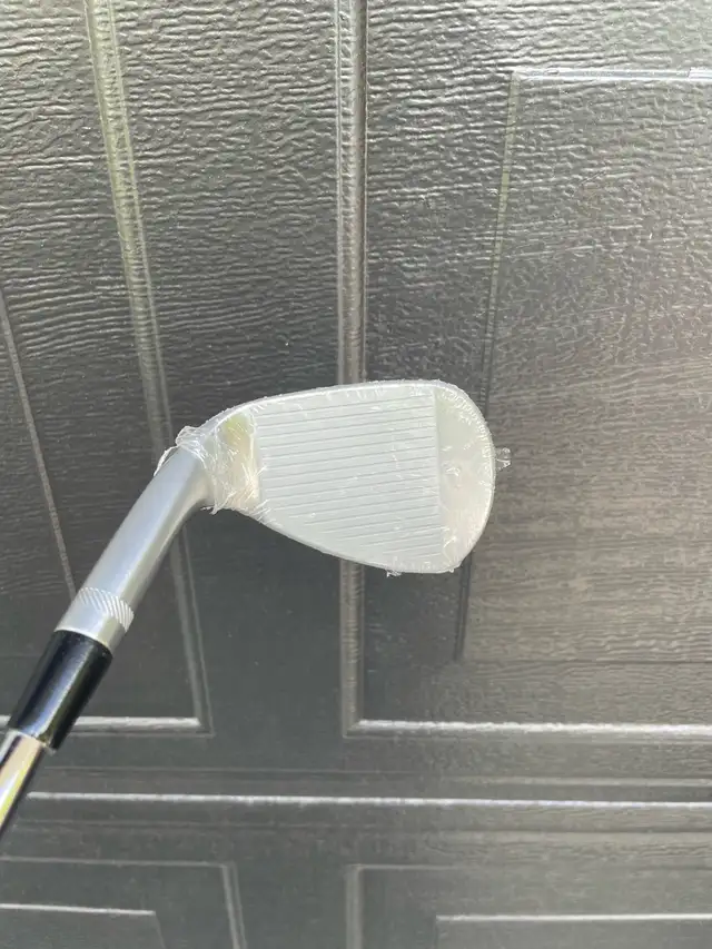 New Titleist SM10 Vokey 56 Degree  in Golf in Ottawa - Image 4
