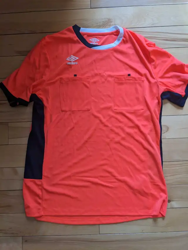 soccer ref jersey 525306579932293124