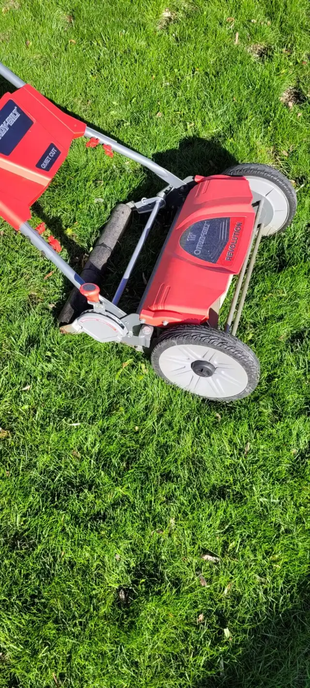 Troy-Bilt Manual Lawn Mower in Lawnmowers & Leaf Blowers in City of Toronto - Image 3