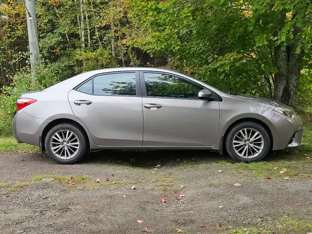 2014 Toyota Corolla LE 