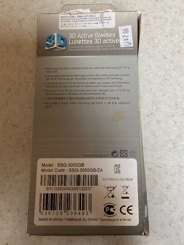 Two Pairs of Samsung Active 3D glasses SSG-3050GB LIKE NEW!!! in Video & TV Accessories in City of Toronto - Image 4