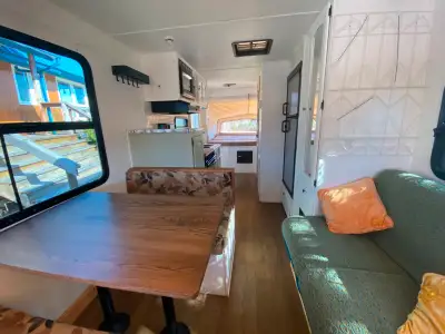 ** 2005 StarCraft Travel Star Hybrid Trailer – Ready for Adventure! ** Looking for the perfect famil...