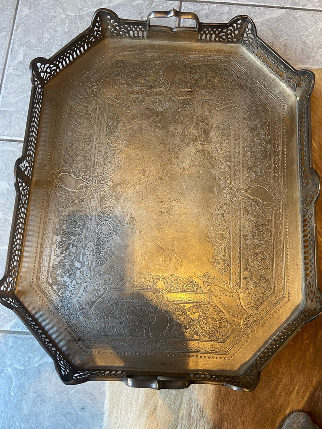 Vintage large brass tray hand etched footed with handles  in Arts & Collectibles in La Ronge - Image 2