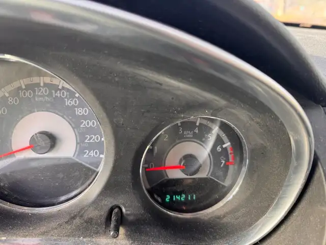 2012 Chrysler 200 LX64871931938435123