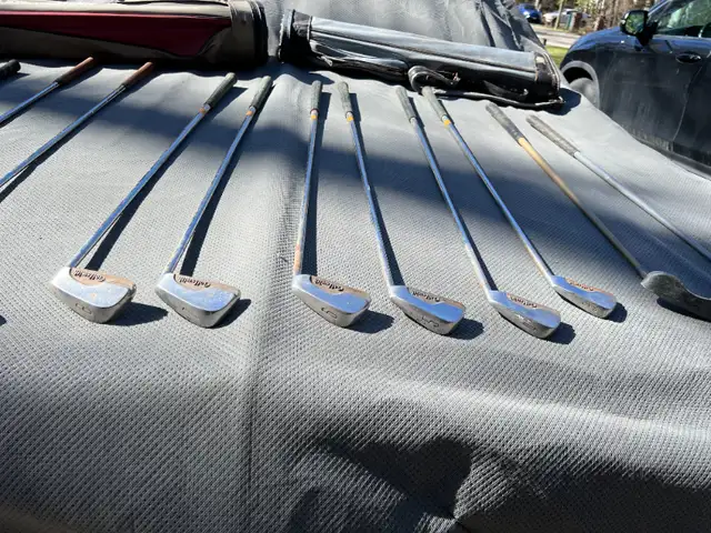 GOLF - CHEAP VINTAGE GOLDSMITH IRONS / SLAZENGER / SUNDAY BAGS in Golf in Mississauga / Peel Region - Image 4
