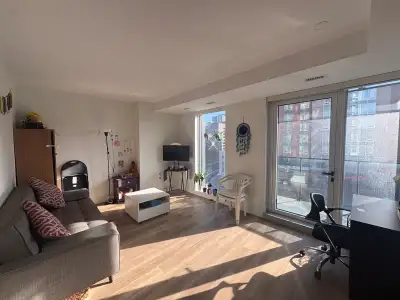 LEASE TAKEOVER from February 1st- in the heart of downtown! 1 bedroom/hall/kitchen space with lots o...