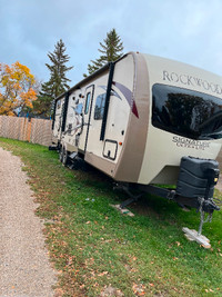 2017 rockwood ultra lite signature with full bunkhouse