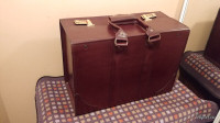 Grande Valise a Catalogue en Cuir