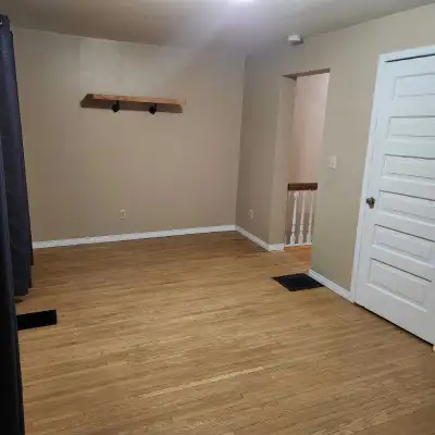 One bedroom apartment for rent, very clean and spacious. Plus 2 utilities. Available February the fi...