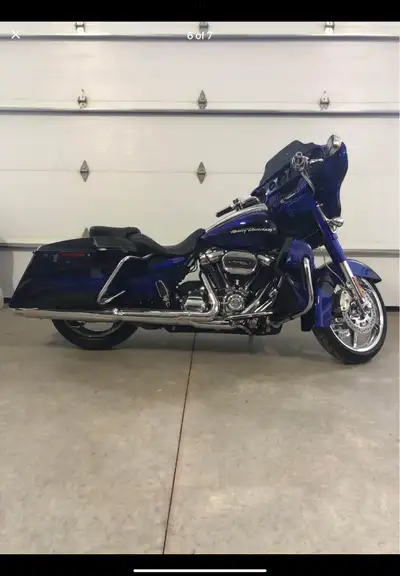 Original purchaser of this rare beauty in show room condition. Only 9400 km on this 2017 stored in h...