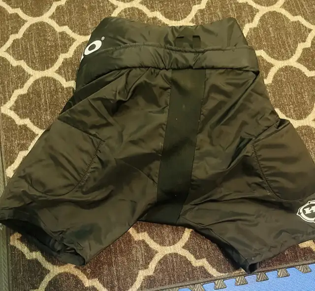 KOHO (SR) COMFORT SERIES PADDED HOCKEY PANTS/ GIRDLE in Hockey in Markham / York Region - Image 4