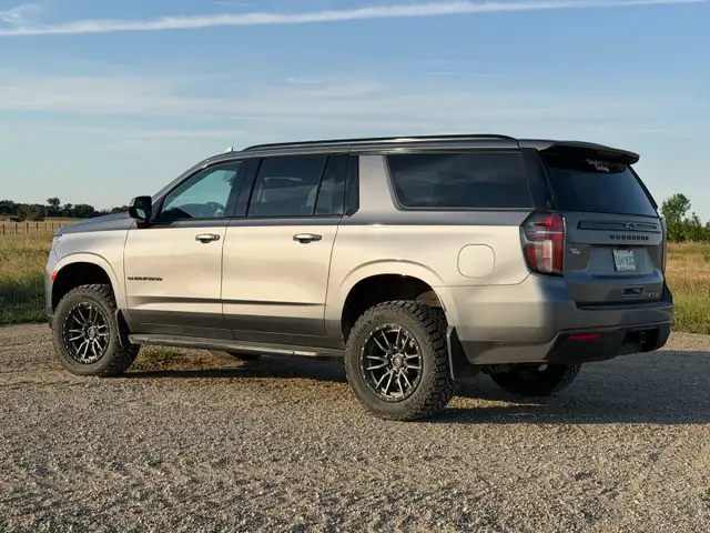 2021 suburban 552033481550080001