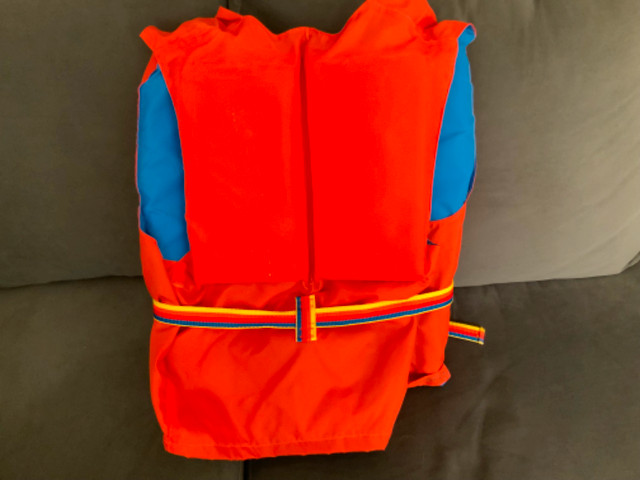 Life jacket PFD in Water Sports in Downtown-West End - Image 2