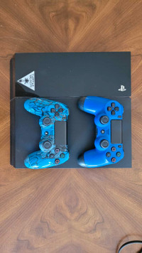 Ps4 + 2 controllers