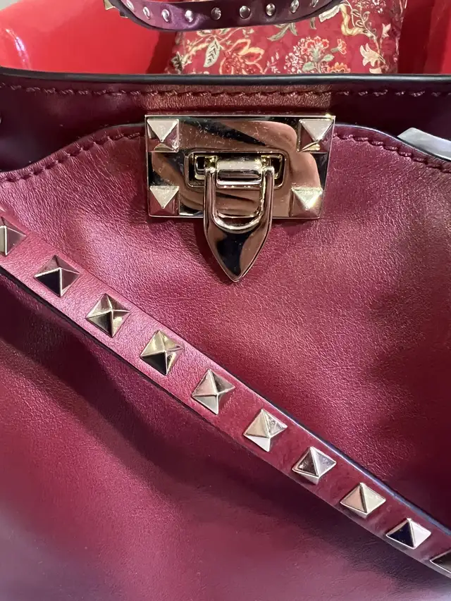 Valentino Small Rockstud Bag in Red Smooth Leather in Women's - Bags & Wallets in Mississauga / Peel Region - Image 3