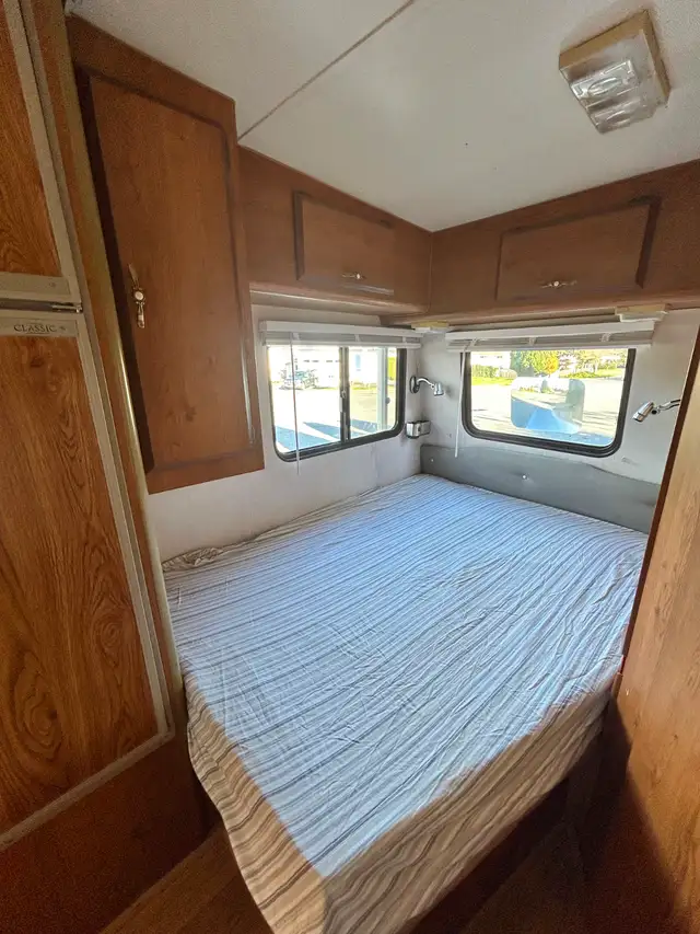 Motorhome in RVs & Motorhomes in Nanaimo - Image 5