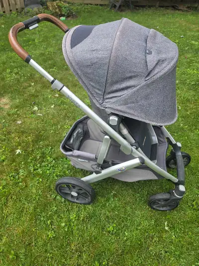 Uppababy Vista V2 stroller, View more