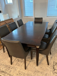 Dining table w/leaf (no chairs)