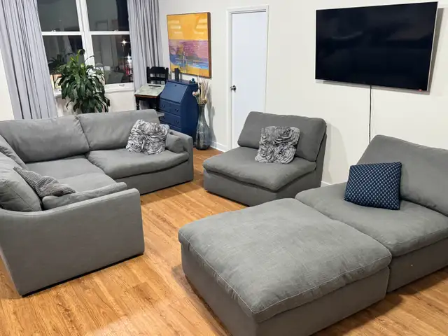 6 piece large feather sectional  in Couches & Futons in Kingston - Image 10