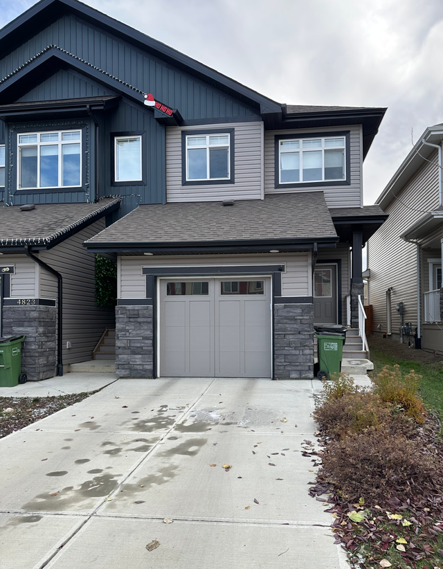 Clean Allard 2 Storey 3 bedroom 2 ½ bath Side Triplexes for rent