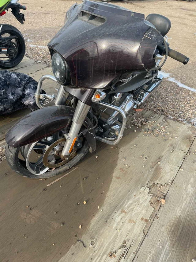 harleydavidson street glide for parts in Street, Cruisers & Choppers in Saskatoon - Image 3