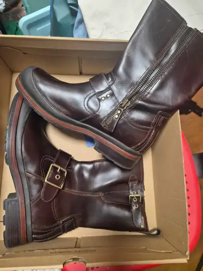 UGG Boots Men size US 9.5, View more
