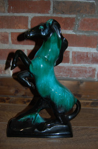 Blue Mountain Pottery BMP Horse