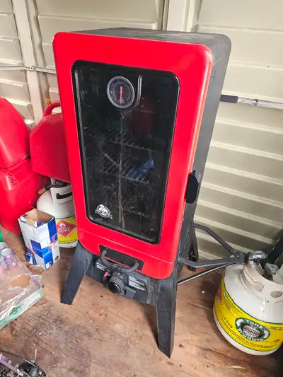 Pitboss series 3 vertical smoker REDUCED 500, View more