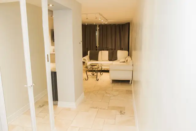 beautiful luxury condo near square one  in Long Term Rentals in Mississauga / Peel Region - Image 10