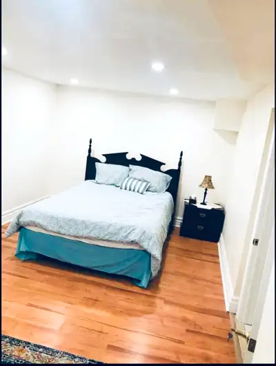 Beautiful furnished room near Square One Mississauga