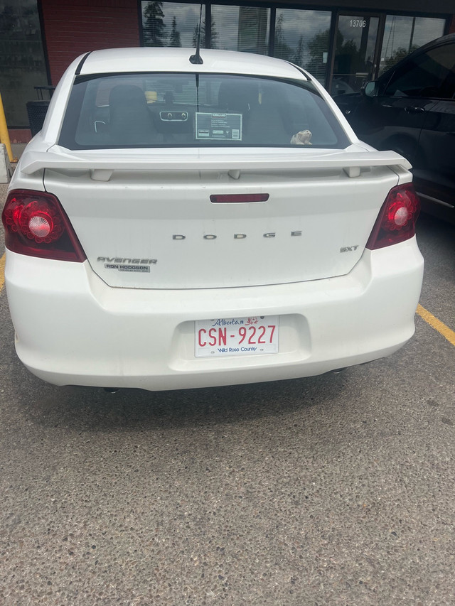2011 Dodge Avenger in Cars & Trucks in Edmonton - Image 4