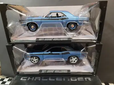 1/18 Highway 61 duo de Dodge Hemi Challenger 71 + concept, View more